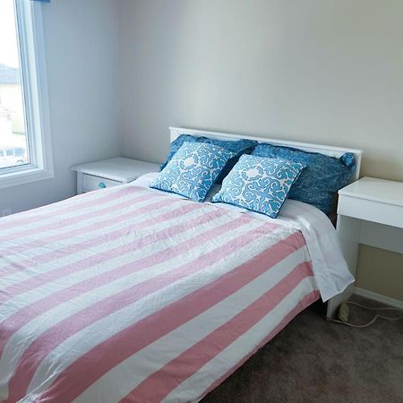 Best Garden House&3 Mins Bus Station Close C-Train&Free Parking YYC Szoba fotó